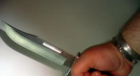 Данъчен служител е убит в дома му