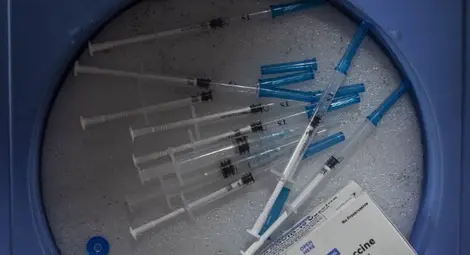 ЕМА одобри бустерна доза от ваксината на "Янсен" ЕМА одобри бустерна доза от ваксината на "Янсен"