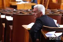 "Атака" започва подписка за референдум за мораториума за земята