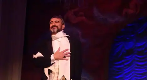 Доайенът сред солистите влиза в операта след конкурс в три части