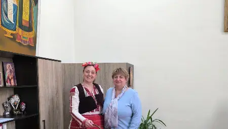 Нина Енчева с директора на "Христо Ботев" Марина Петкова. Нина Енчева с директора на "Христо Ботев" Марина Петкова.