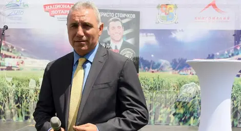 МВнР освобождава Христо Стоичков като почетен консул в Испания МВнР освобождава Христо Стоичков като почетен консул в Испания