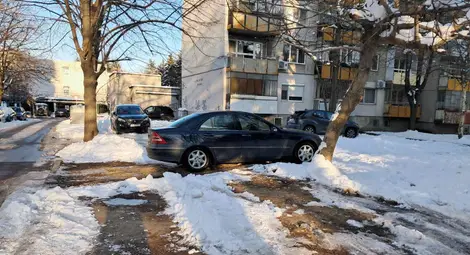 Общинският съветник Св. Симеонов пита кмета на Русе Пенчо Милков за неработещите асансьори на Кръговото и незаконни глоби на коли във „Възраждане” Общинският съветник Св. Симеонов пита кмета на Русе Пенчо Милков за неработещите асансьори на Кръговото и незаконни глоби на коли във „Възраждане”