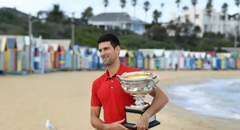 Джокович раздава автографи на плаж в Мелбърн