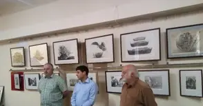 Графики с полско настроение подреди  в Две могили художникът Петър Петров