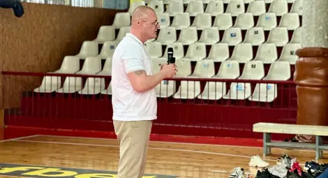 Открит разговор срещу агресията: Кметът Пенчо Милков се срещна с над 150 деца от бойните спортове в Русе