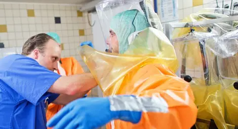 Румънец със симптоми на Ебола приет в болница