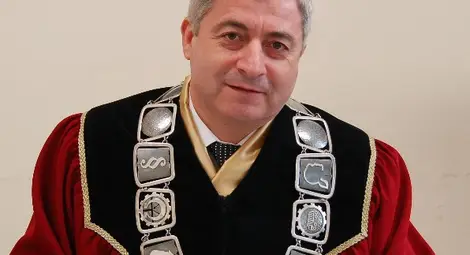 Ректорът проф.Христо Белоев  с четвърта титла от Европа