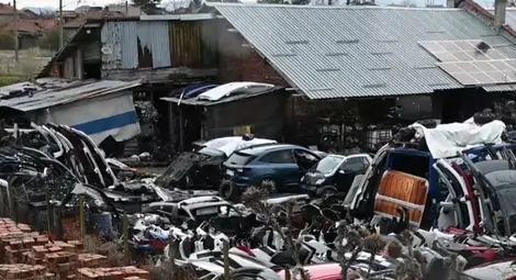 Разкриха две незаконни автоморги с части от крадени автомобили от ЕС
