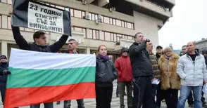 Опозицията подкрепи гражданските бунтове срещу високите сметки за ток