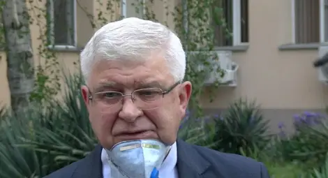 Без задължително лечение в болница за пациенти с Covid-19 над 60 години