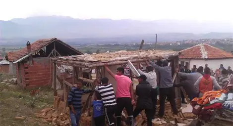 МРРБ потвърди: Отлагаме събарянето на незаконните къщи в Гърмен след натиск от Страсбург