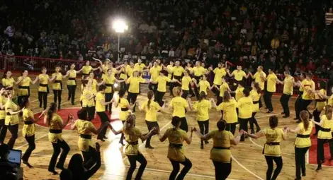 Коледното надиграване разтърси зала "Дунав" /галерия и видео/