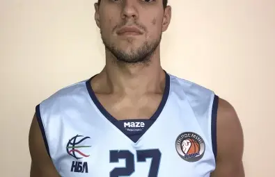 Николай Вихренов ще тренира един отбор и ще играе в друг