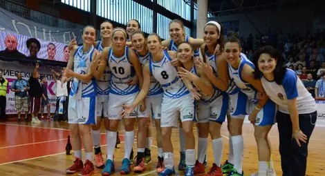 Шаренкапова: Щастлива съм с голямото семейство &bdquo;Дунав 8806&ldquo;