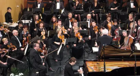 Фестивалният оркестър с възпитаници на Музикалното с престижна номинация Фестивалният оркестър с възпитаници на Музикалното с престижна номинация