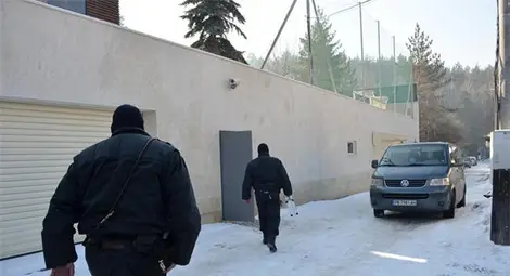 Обискират палата на дъщерята на ексшефа на митниците Кулишев в Бояна /галерия/ Обискират палата на дъщерята на ексшефа на митниците Кулишев в Бояна /галерия/