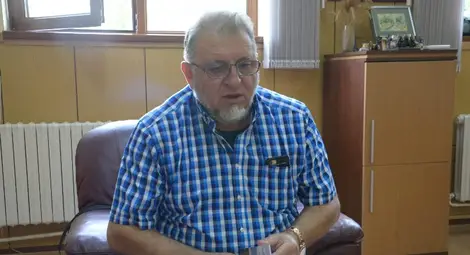 Проф.Димитър Димитров излива тревогата си от стопяването на нацията в стих