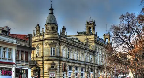 Актьори играят &bdquo;Майстори&ldquo; на виртуалната сцена в Youtube