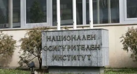 НОИ на червено, едва плаща пенсиите