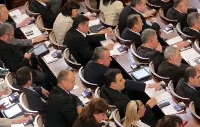 SMS-атака в парламента 