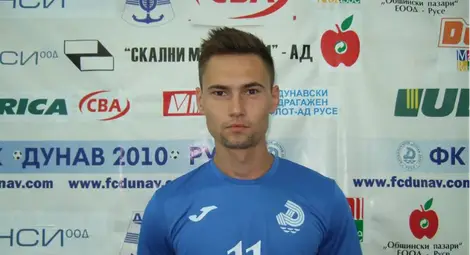 Колев и Атанасов - защитници, които могат почти всичко с топка в краката