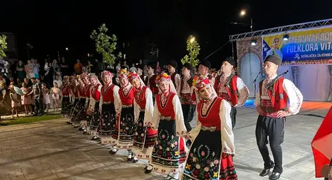 ДЮФА &bdquo;Зорница&ldquo; с успешно представяне на международен фолклорен фестивал в Босна и Херцеговина