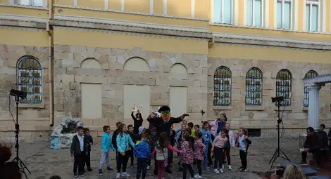 Ново оборудване в русенския Екомозей позволява да се следи в реално време живота на египетски лешояди у нас /галерия/ Ново оборудване в русенския Екомозей позволява да се следи в реално време живота на египетски лешояди у нас /галерия/