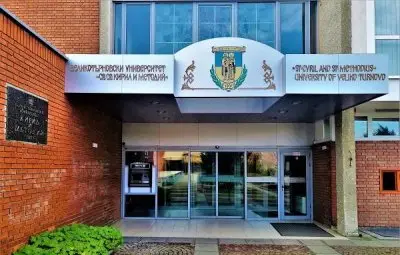 Великотърновският университет отне званието "Доктор хонорис кауза" на Владимир Путин