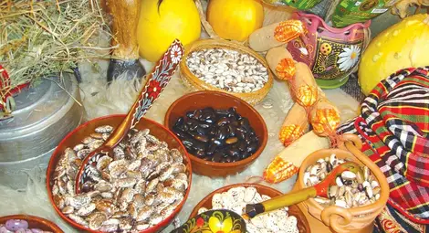 Правилно спазени, постите са по-полезни от разделното хранене и глада