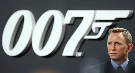 "Covid може да почака": Най-новият Бонд покорява Лондон
