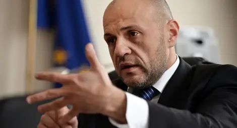 Томислав Дончев: Не съм чул за нарушение в някоя от спрените поръчки Томислав Дончев: Не съм чул за нарушение в някоя от спрените поръчки