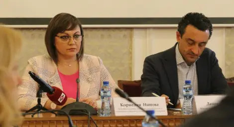 Обсъжда се помощта за фирмите от 300 лв. на мегаватчас да се запази и през май