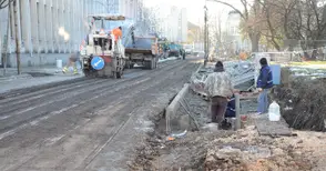 Подвижни стопери ще пазят от коли площад „Батенберг“