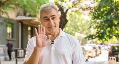 Христо Гърбов репетира болен в Русе и ходи до хотела за вливания, но не проваля премиерата