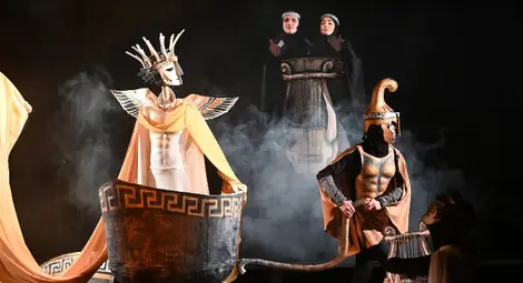 Сцена от спектакъла &bdquo;Орфей&ldquo;.  Снимка: Петър СТАМЕНКОВ, Държавен куклен театър-Русе