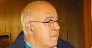 Половината мляко  е в сивия сектор