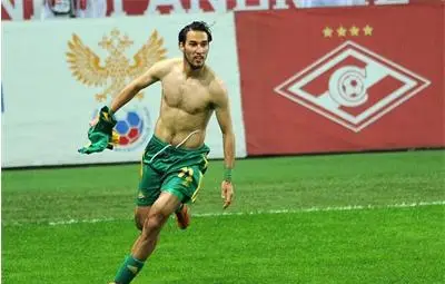 Шеф на Ивелин Попов: Той иска трансфер извън Русия