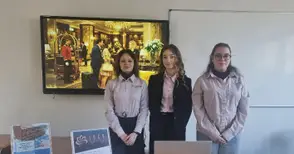 Багета с маслини и маса за двама: Гимназията по туризъм излъчи най-добрите млади професионалисти за финала в национално състезание