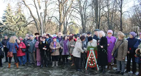 Шепа пръст от руското военно гробище заминава за мемориален комплекс край Москва