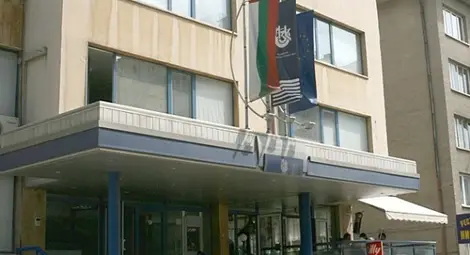 Народът плаща за здравето на половин милион чиновници Народът плаща за здравето на половин милион чиновници