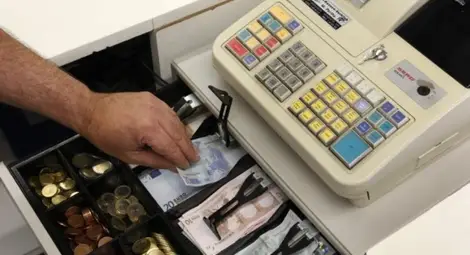 Бизнесът иска отсрочка за  промените при касовите апарати