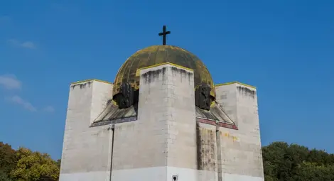 &bdquo;Интис&ldquo; иска 10 месеца за ремонта на Пантеона