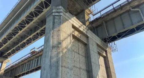 Ремонтът на Дунав мост при Русе продължава по график. Премахва се стария тротоарен блок в 320-метров участък в посока Румъния