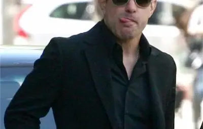 Брендо се скри в Лондон