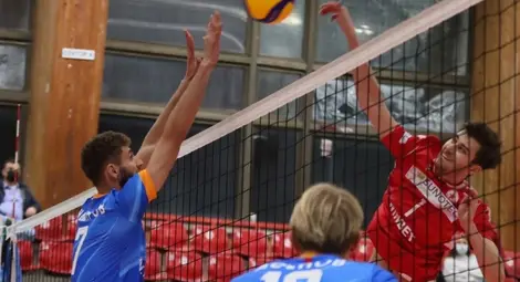 Волейболистите загубиха, но препотиха лидера ЦСКА
