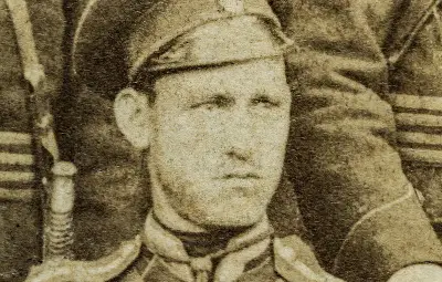 Подпоручик Никола Попгеоргиев Маринов  Снимката е направена на фронта през Балканската война 1912 г. заедно с кавалерийския офицерски корпус  Протойерей Никола Попгеоргиев Маринов На 14 септември 1936 г. води депутация при Н.В. Цар Борис III след Царските маневри, проведени в землището на Поликрайще от 4 до 14 септември 1936 г.