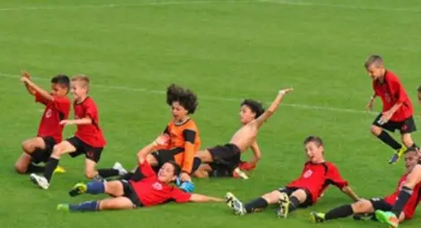 &bdquo;Аристон&ldquo; победи зрелищно  &bdquo;Динамо&ldquo; в Букурещ с 4:3