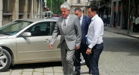 Бойко Рашков маха Георги Хаджиев от СДВР