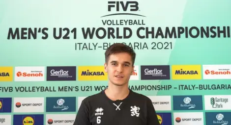 Волейзвездата Симеон Добрев обича &bdquo;малкия&ldquo; тенис и мечтае да се срещне с Джеф Безос